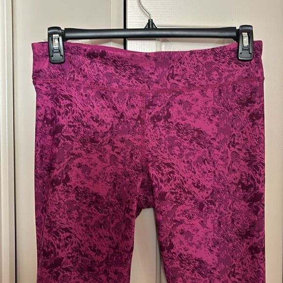 ***** 5 for $25 Cascade Sport Leggings - Picture 2 of 5